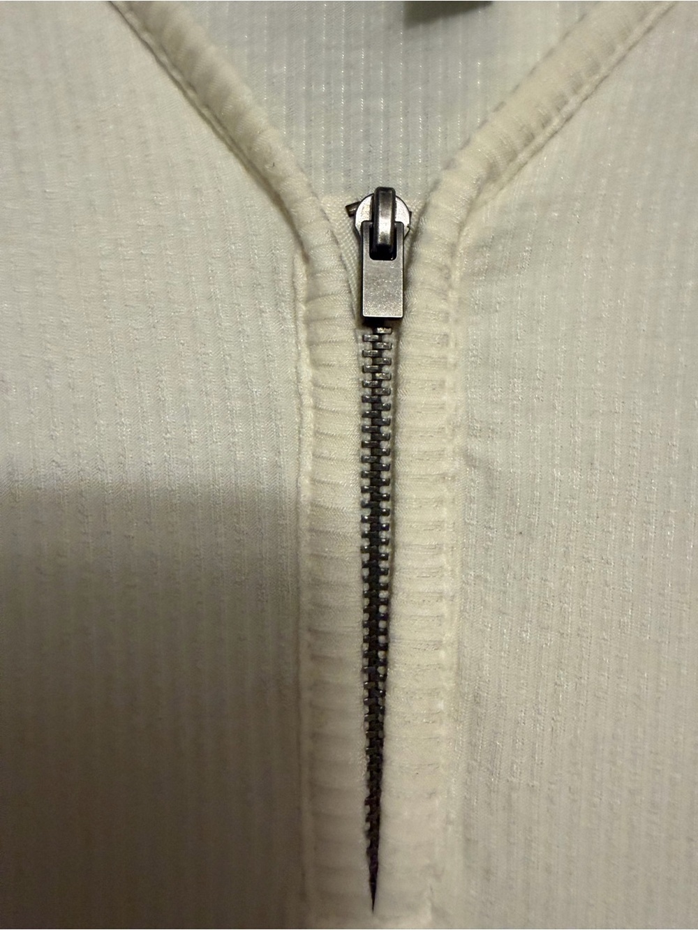 Express Cream Ribbed V-Neck Zip-Front Tunic - Picture 4 of 5